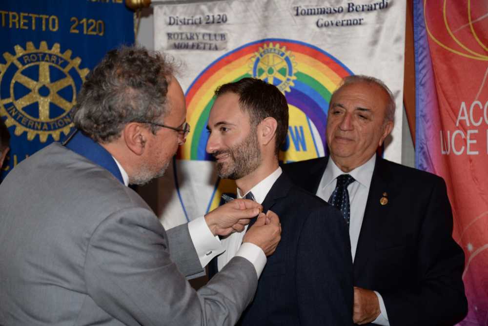 Il Governatore Giannelli spilla il nuovo socio Vito Bellomo